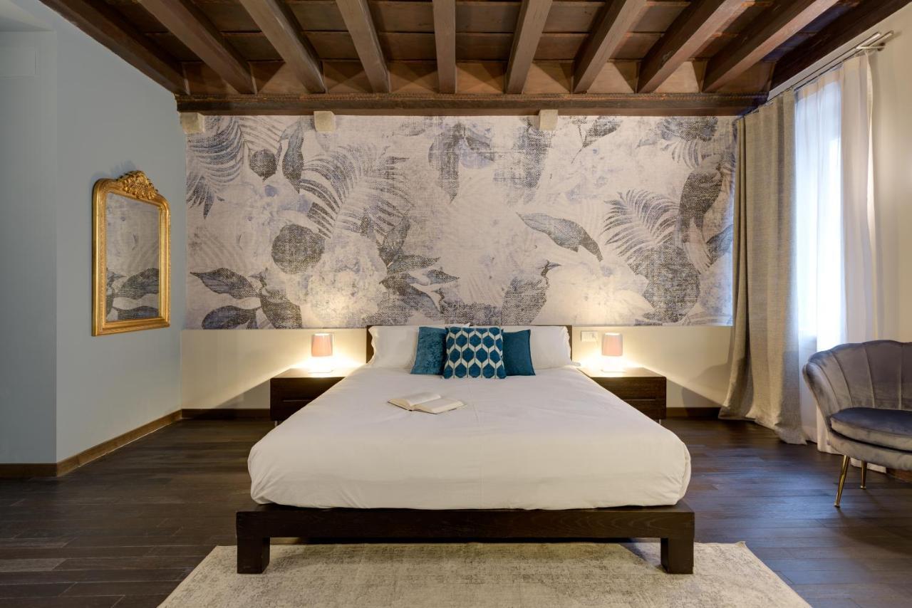Palazzo Duomo Suites In Udine Center 외부 사진